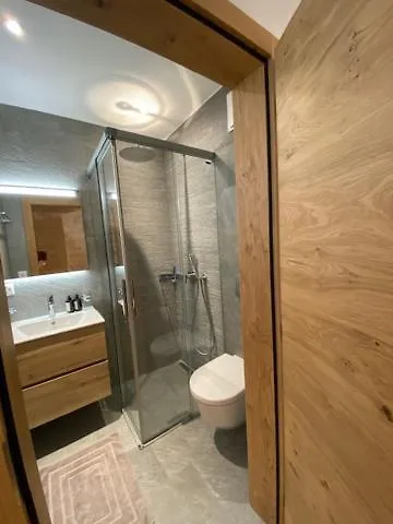 Berghof Апартаменты *